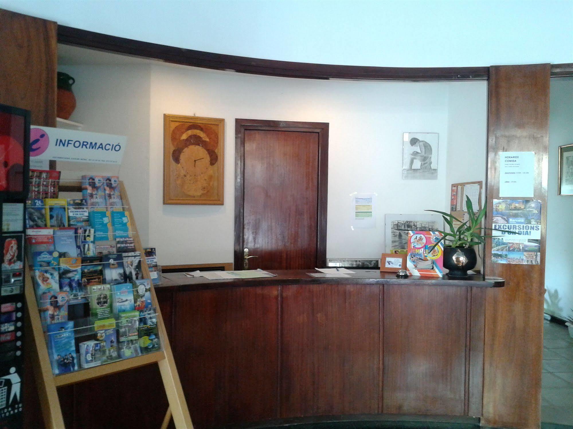 Hotel Apartaments Gesoria Porta Ferrada Sant Feliu de Guíxols Buitenkant foto